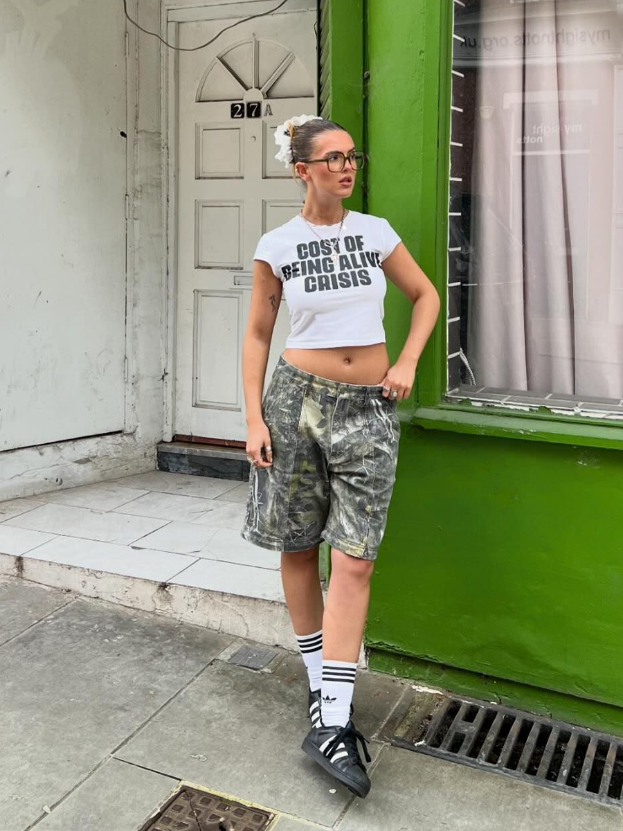 Y2K American Retro White Letter Short-Sleeve T-Shirt for Women - Summer Shoulder-Baring Sweet and Spicy Top Y2K American Retro White Letter Short-Sleeve T-Shirt for Women - Summer Shoulder-Baring Sweet and Spicy Top