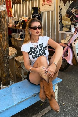 Y2K American Retro White Letter Short-Sleeve T-Shirt for Women - Summer Shoulder-Baring Sweet and Spicy Top