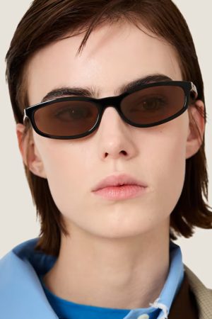 Y2K Futuristic Ultra-Narrow Frame Small Face Sunglasses for Men & Women - Hip-Hop Street Style Small Square Cat-Eye Design