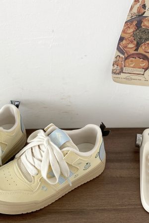 Yellow Apple Graffiti Platform Sneakers for Women - 2025 Retro Thick-Soled Casual Sports Shoes