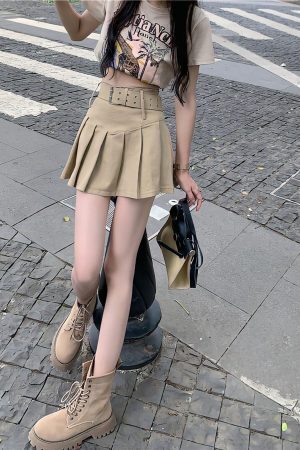 Belt Detail Pleated Mini Skirt