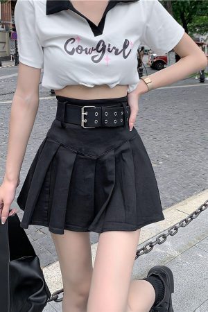 Belt Detail Pleated Mini Skirt