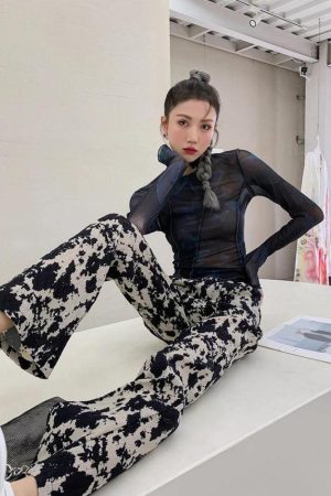 Butterfly Seam Detailed Mesh Top