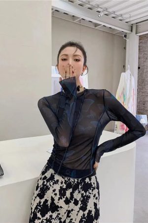 Butterfly Seam Detailed Mesh Top