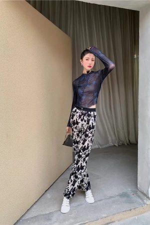 Butterfly Seam Detailed Mesh Top