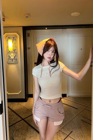 DreamyNerd Contrast Trim Curved Hem Shorts