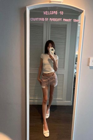 DreamyNerd Contrast Trim Curved Hem Shorts