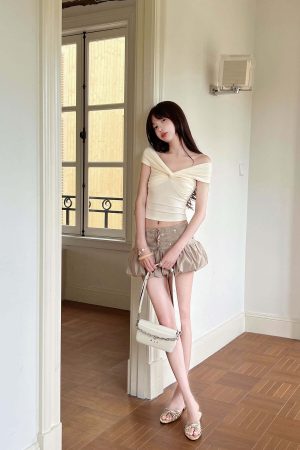 DreamyNerd Embroidered Waist Flounce Mini Skirt