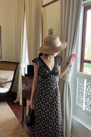 DreamyNerd Flutter Sleeve Floral Lace Midi Dress