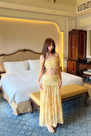 DreamyNerd Off-Shoulder Top & Tiered Skirt Set