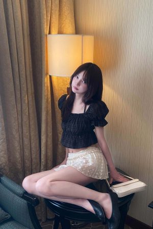 DreamyNerd Puff Sleeve Plaid Crop Top with Ruffle Hem and Tie Back