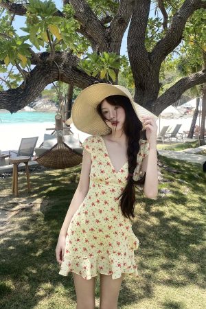 DreamyNerd Ruffle Hem Floral Mini Dress