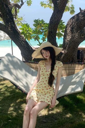 DreamyNerd Ruffle Hem Floral Mini Dress