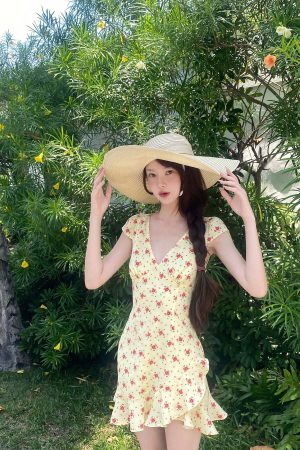 DreamyNerd Ruffle Hem Floral Mini Dress