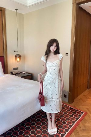 DreamyNerd Vintage Polka Dot Midi Dress with Open Back and Puff Sleeves