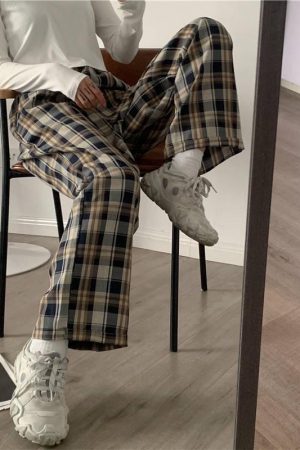 Elasticated Waist Checkered Sweatpants