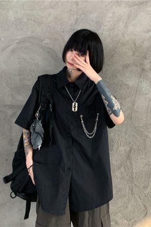Grunge Detachable Sleeve Shirt