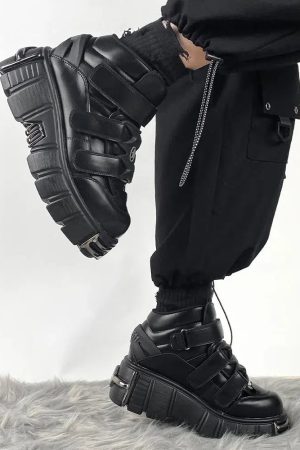 Grunge Velcro Strap Platform Boots