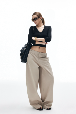 IAMXIAA Knit Cropped V Neck Sweater