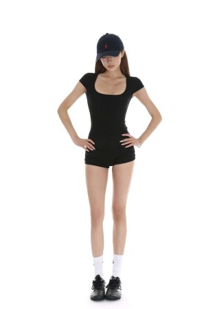 IAMXIAA Square Neck Fitted Short Sleeve T-Shirt