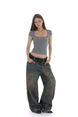 IAMXIAA Square Neck Fitted Short Sleeve T-Shirt