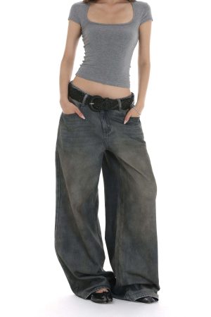 IAMXIAA Square Neck Fitted Short Sleeve T-Shirt