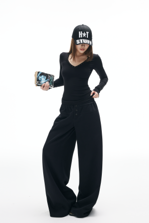 IAMXIAA Studded V-Neck Long Sleeve Tee