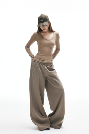 IAMXIAA Studded V-Neck Long Sleeve Tee