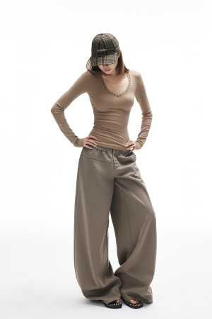 IAMXIAA Wide Leg Sweatpants with Button Detail and Relaxed Fit