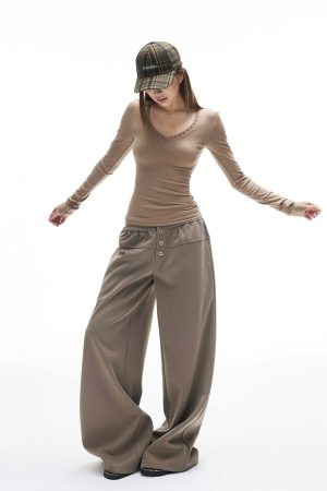 IAMXIAA Wide Leg Sweatpants with Button Detail and Relaxed Fit