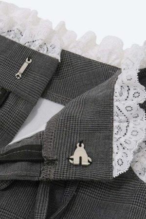 Lace Trim Pleated Mini Skirt