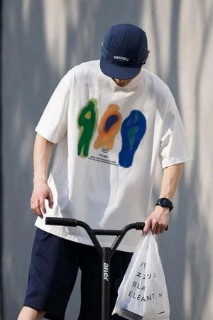 People in Aura Graphic Tee