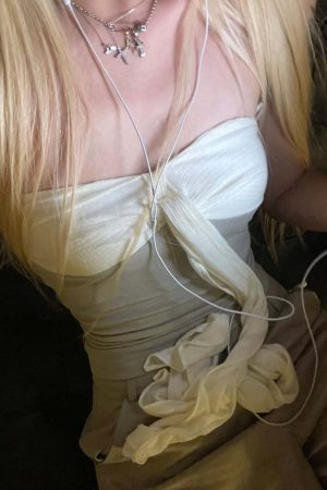 Rase le sol Asymmetric Bow Tube Top