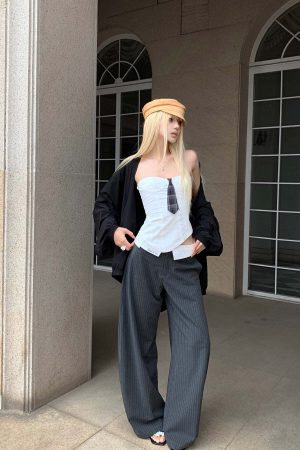 Rase le sol Asymmetric Buttoned Strapless Top with Plaid Tie Accent