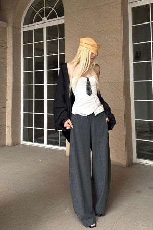 Rase le sol Asymmetric Buttoned Strapless Top with Plaid Tie Accent