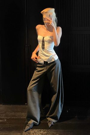 Rase le sol Asymmetric Buttoned Strapless Top with Plaid Tie Accent