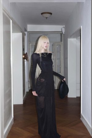 Rase le sol Asymmetric Draped One-Shoulder Long Sleeve Top