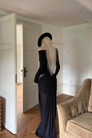 Rase le sol Asymmetric Draped One-Shoulder Long Sleeve Top