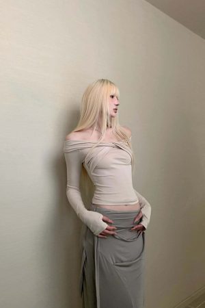 Rase le sol Asymmetrical Draped Skirt