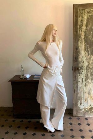 Rase le sol Asymmetrical Hem Slim-Fit Top