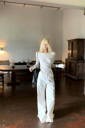 Rase le sol Asymmetrical Hem Slim-Fit Top