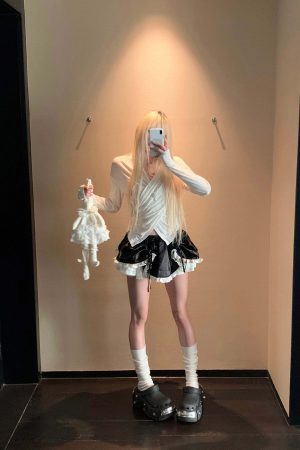 Rase le sol Black Layered Skirt with Ruffled Trim