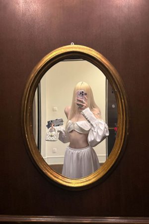 Rase le sol Bow-detail Strapless Long Sleeve Skirt Set