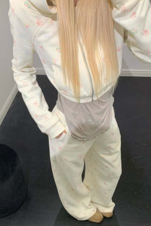 Rase le sol Cartoon Print Hoodie & Sweatpants Set