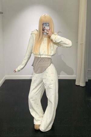 Rase le sol Cartoon Print Hoodie & Sweatpants Set