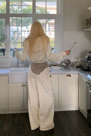 Rase le sol Cartoon Print Hoodie & Sweatpants Set