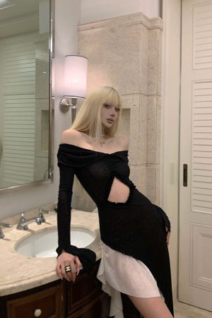 Rase le sol Cutout Off-Shoulder Panel Dress