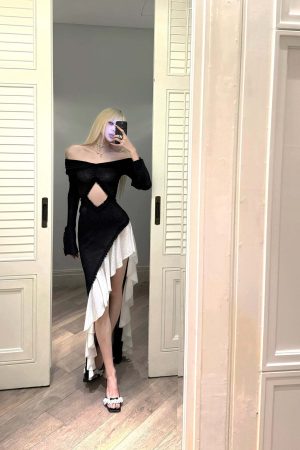 Rase le sol Cutout Off-Shoulder Panel Dress