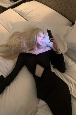 Rase le sol Cutout Off-Shoulder Panel Dress