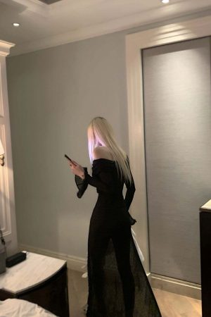 Rase le sol Cutout Off-Shoulder Panel Dress